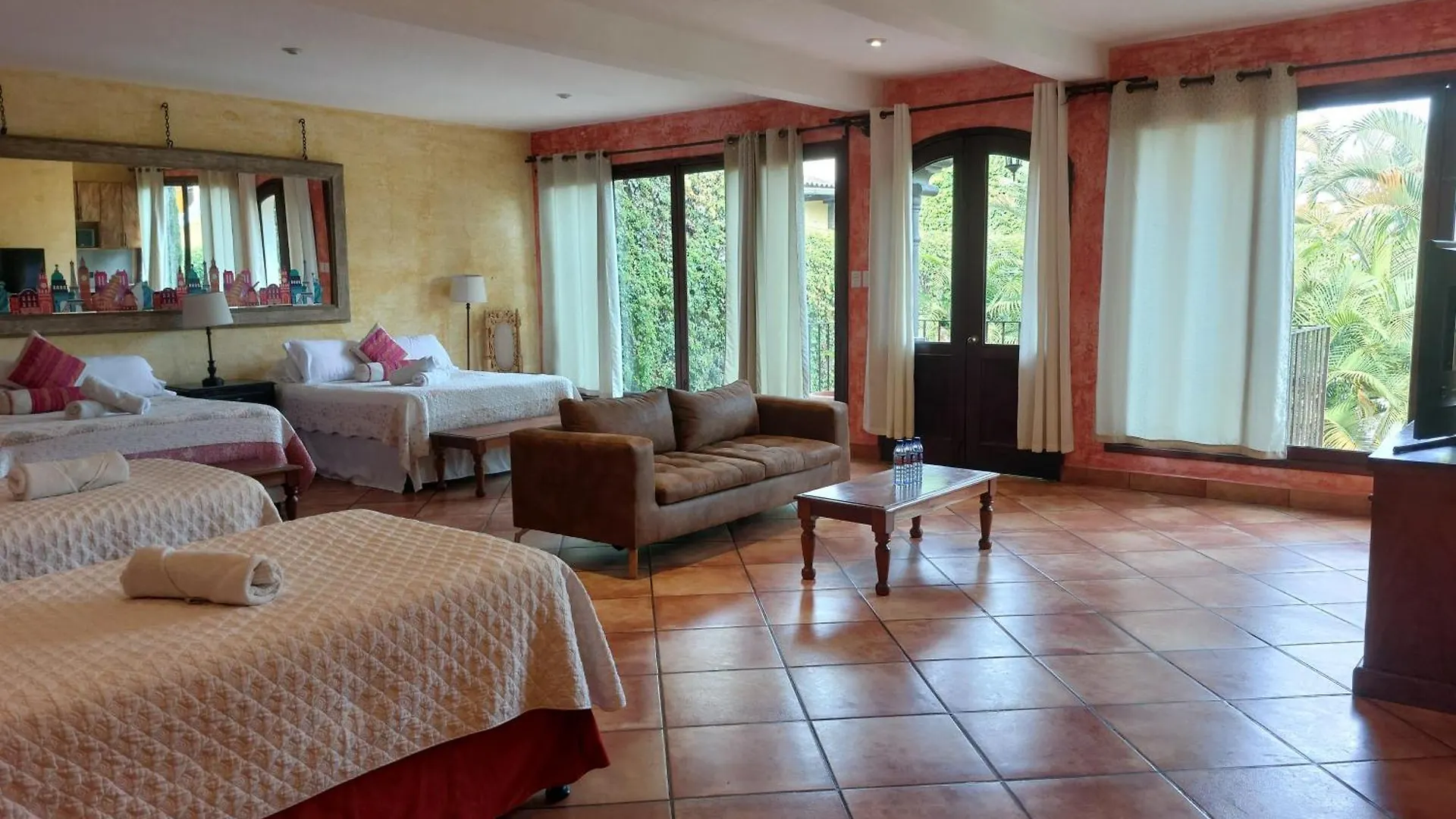 Casa Mia Hotel Antigua 3*,  Guatemala
